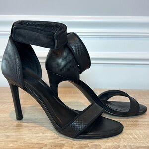 A7EIJE Strappy‎ heels/sandals Sz 9 EU 40 True to size 4”heels EUC